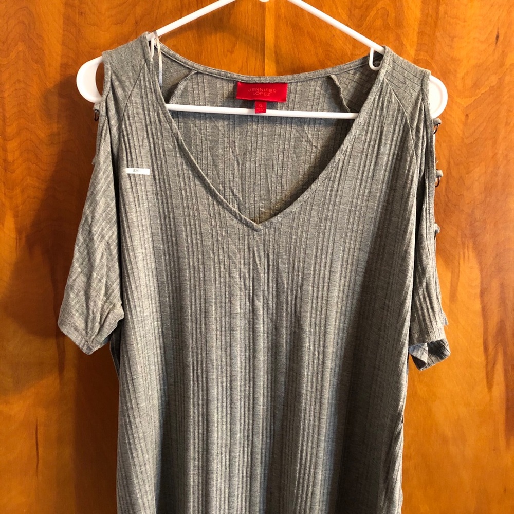 Jennifer Lopez shirt